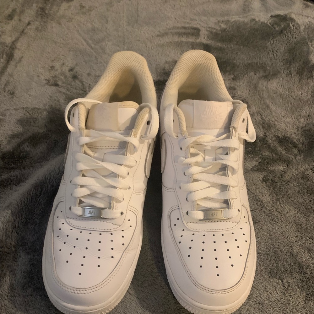 NIKE AIR FORCE 1s